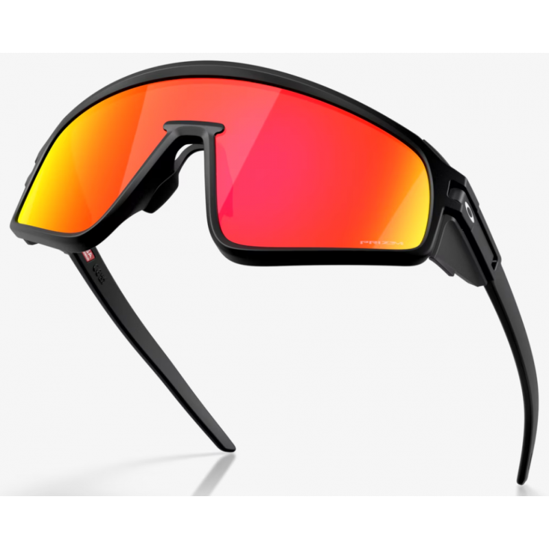Oakley Latch Panel Matte Black lente Prizm Ruby OO9404-1635 - ofertas
