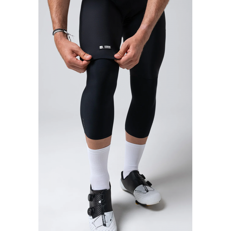 Gobik Haru 2.0 Pitch Black unisex rodillera térmica - envío 24h