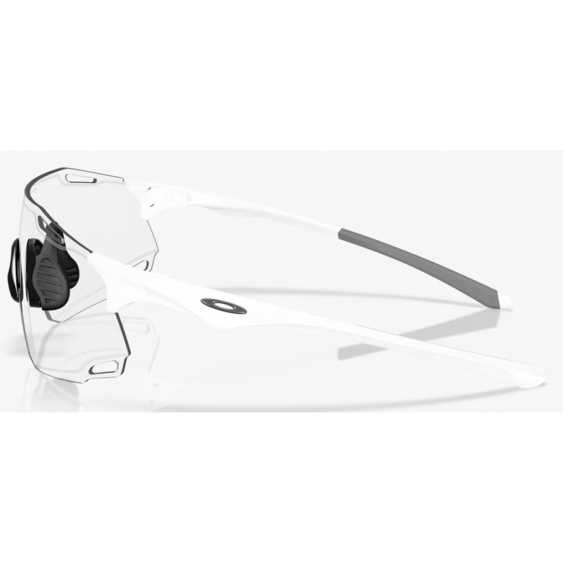 Oakley Cybr Dyno bianco opaco lente chiara fotocromatica OO9513D-0139