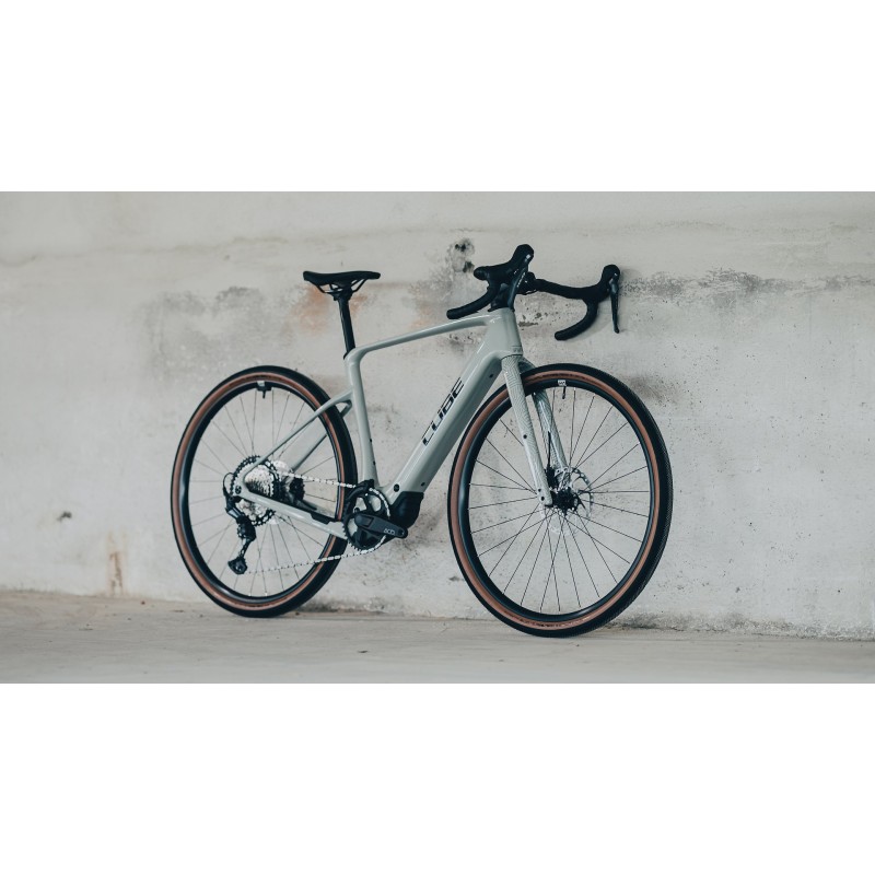 Cube Nuroad Hybrid C:62 Race 400X 2026 | E-Gravel leggera e potente