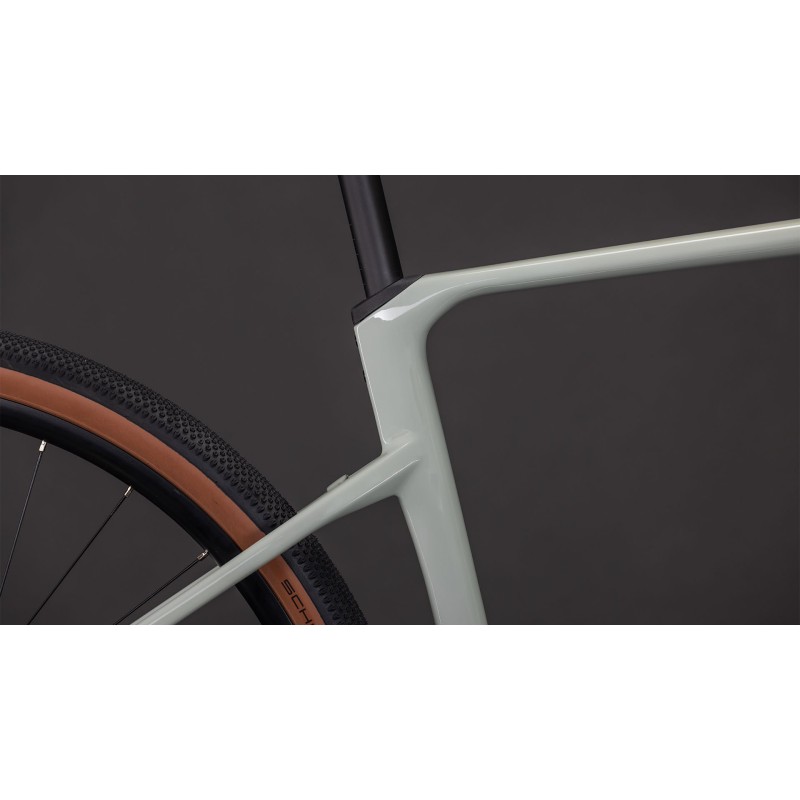 Cube Nuroad Hybrid C:62 Race 400X 2026 | E-Gravel leggera e potente
