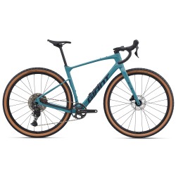 Giant Revolt Advanced 3 2026 | Gravel de Carbono Versátil
