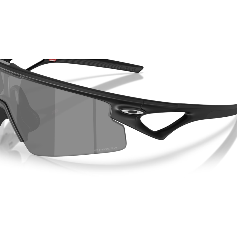 Oakley Sphaera Strike Matte Black lenti Prizm Black OO9531-0137