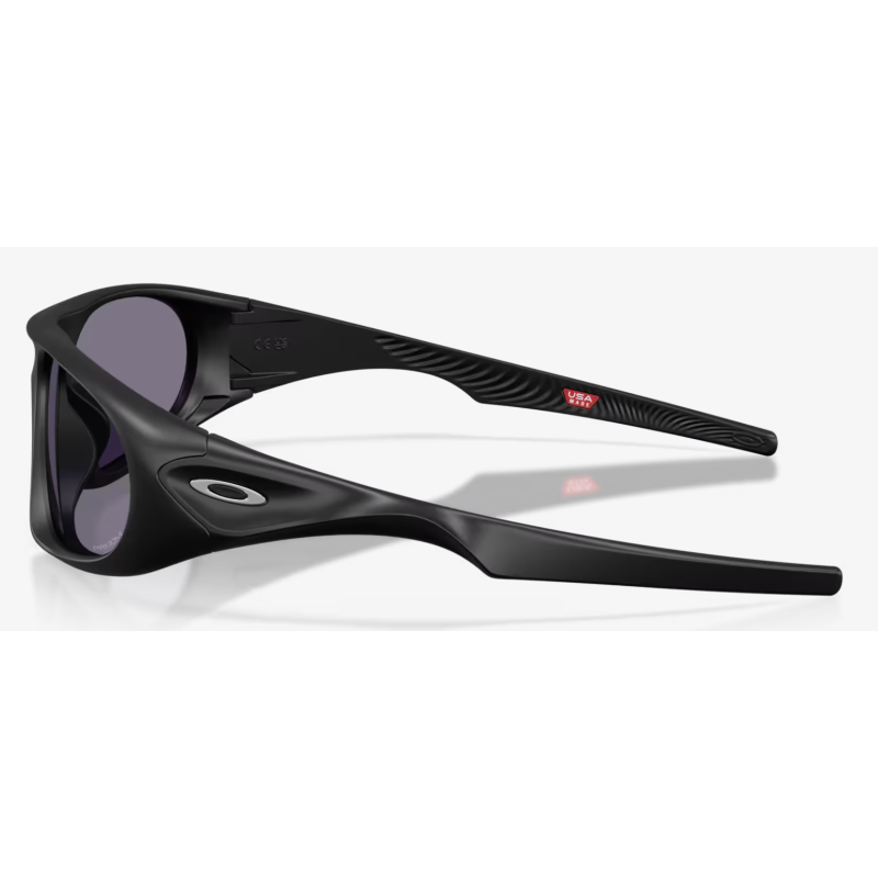 Oakley Neoforma Matte Black lenti Prizm Grey OO9528-0160 - spedizione 24h