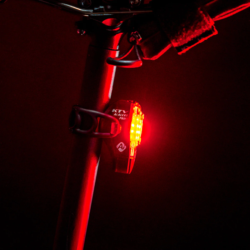 Lezyne KTV PRO+ Ai ALERT REAR Luce Posteriore - spedizione 24h