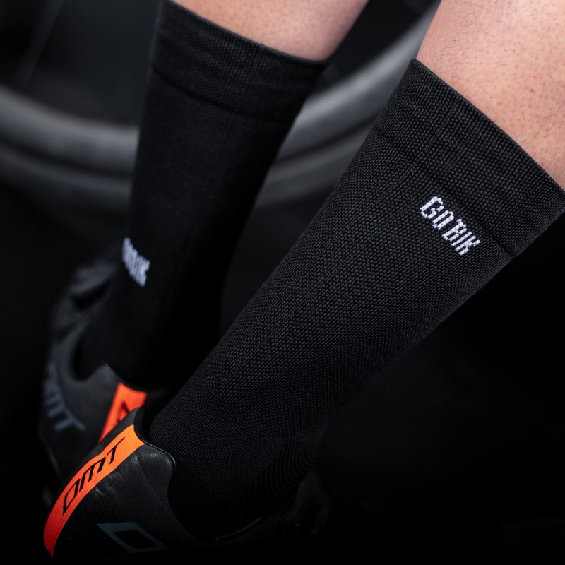 Gobik Iro 2.0 neri Logo Unisex calzini - Spedizioni 24h