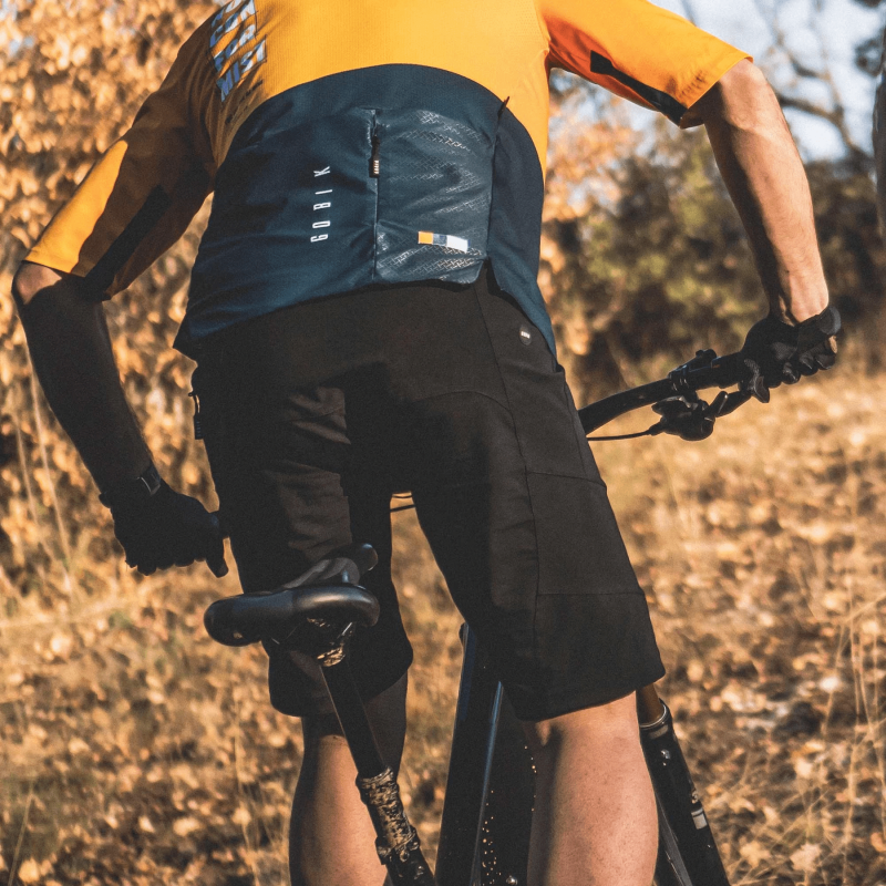Gobik Ranger uomo nero pantaloni corti - Spedizione 24h